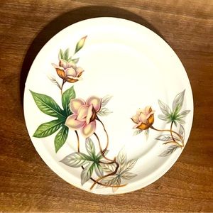 4 Vintage Meito Woodrose 10" Dinner Plates Fine Bone China Gilt Gold Ivory